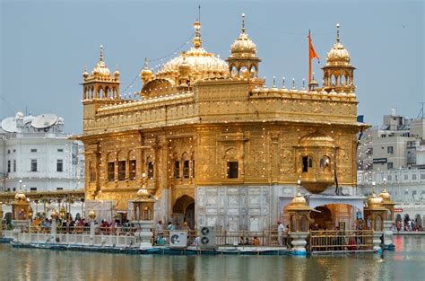 Scenes From The Golden Temple Amritsar Wearethecity India Events
