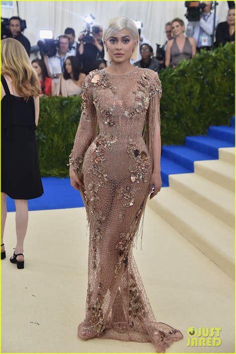 Kylie Jenner Insider Reveals The Reason Why She Skipped Met Gala 2021