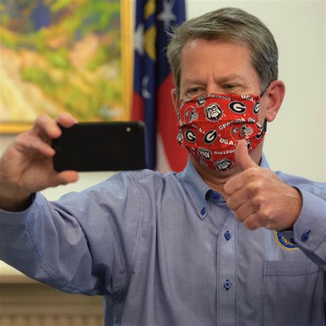Mayor Bottoms Signs Executive Order Mandating Public Mask Wearing In