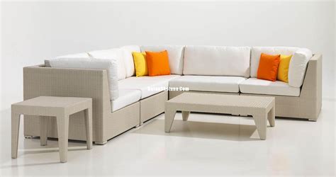 Selain sofa bentuk l, jenis sofa lainnya yakni sofa santai yang cocok untuk ruang keluarga dan sofa bed yang merupakan jenis sofa dengan peminat foto kursi sofa ruang tamu kecil minimalis. Sofa Anyaman Rotan Sintetis - The Door Knockers