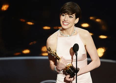 Anne Hathaway Reflects On Controversial 2013 Oscars Dress