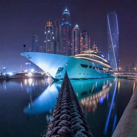Dubai Yacht Harbor At Night Boats Luxury Luxury Yachts Best Hotel Deals