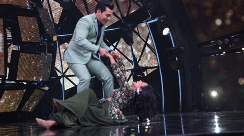 Neha Kakkar And Aditya Narayan Fun Indian Idol Moments Captured Iwmbuzz