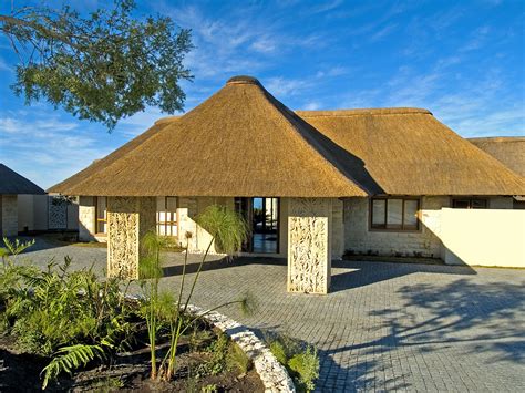 Pin On Beautiful Thatch Homes