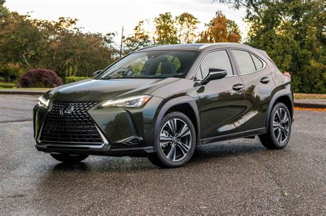 2022 Lexus Ux Arrives With Fresh Colors And Same Starting Price Carbuzz