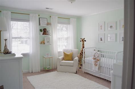 Pin By Valérie Jacques On Baby Room Green Baby Room Nursery Baby