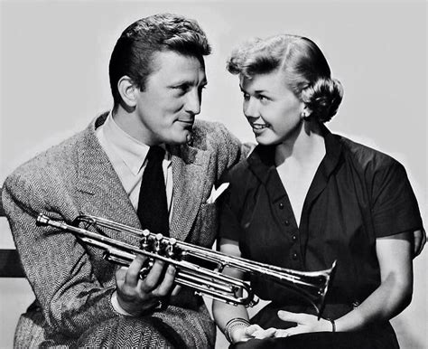 Screen legend kirk douglas has entered the us election fray by embracing the power of the internet to encourage young americans to vote. Young Man With A Horn | Kirk douglas, Hollywood actor, Actors