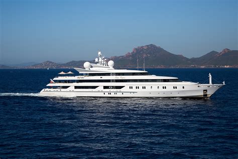 Charter The Incredible M Y Indian Empress Throughout The Mediterranean — Yacht Charter