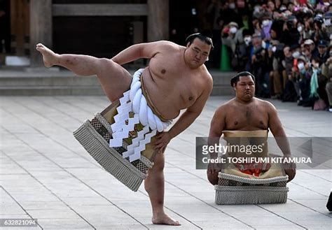 Yokozuna Photos And Premium High Res Pictures Getty Images