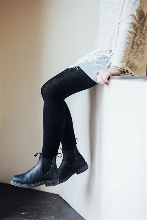 what tegan wore fall basics in 2020 chelsea boots outfit blundstone women blundstone