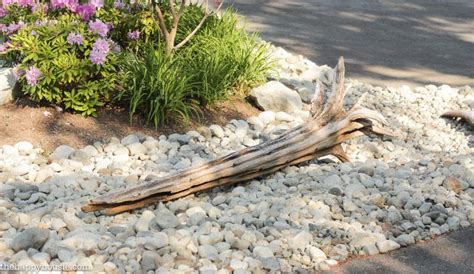Landscaping With River Rock And Dry River Rock Garden Ideas The Happy