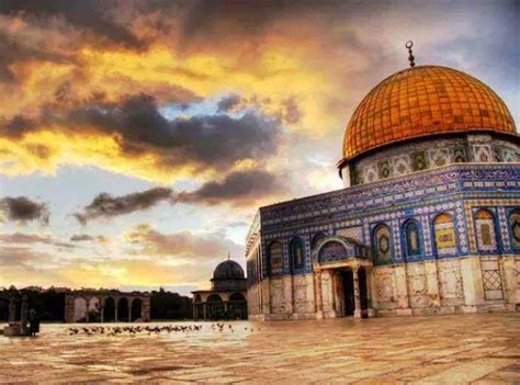 إذا أعجبك المقال فأرجو منك متابعة صفحتنا على الانستغرام اضغط هنا. المقدسات في القدس - Ourboox