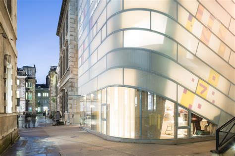 Steven Holl Completes Maggies Centre Barts In Central London