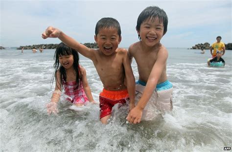Why Japans Beaches Are Deserted Despite The Sunshine Bbc News