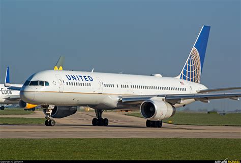 N19117 United Airlines Boeing 757 200 At Manchester Photo Id 883774