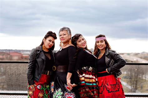I Am Anishinaabe Ojibwe Women Seek New Horizons While