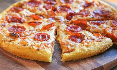 Get A Free Medium Pizza From Hungry Howie’s Get It Free