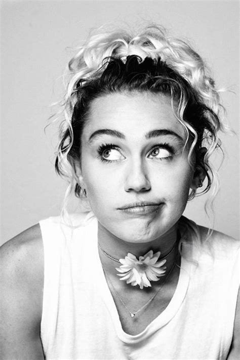 Pin By Sunflower On Miley Cyrus Miley Cyrus Miley Country Pop