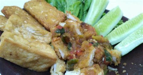 3 resep ayam woku terenak, rasa pedasnya bikin ketagihan. Resep Ayam geprek super pedas oleh Bunga Audhi - Cookpad