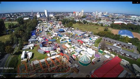 Bilder aus dem umkreis der neusser platz. Der Neusser Kirmes(Autokino)platz in den Jahren 2018 und ...