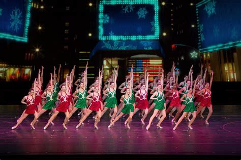 Christmas Spectacular Starring Radio City Rockettes And Ny Double Decker