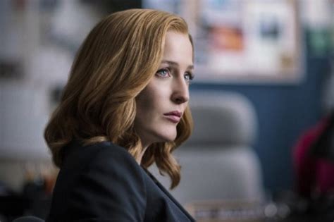 The X Files Finale Teaser Shows Gillian Anderson S Dana Scully Transform Into An Alien