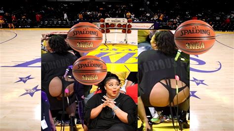 Lizzo Twerks In Revealing Outfit At Lakers Game Has People In Their Feelings Youtube