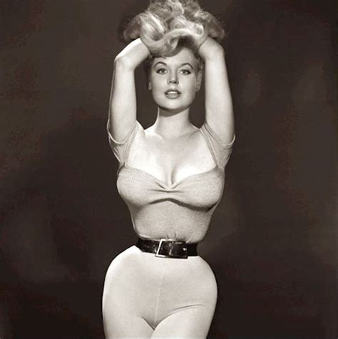 20 Stunning Black And White Pin Up Photos Of The Girl With