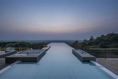 Infinity Pools In 15 Architecture Projects Archdaily