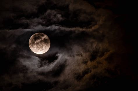 Download Full Moon In Dark Cloudy Sky Wallpaper