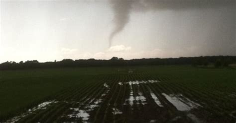 Woman Saves Children From Injury As Tornado Hits Wis House Cbs Minnesota