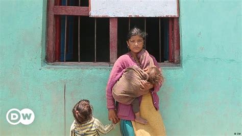 Pregnant Women In Nepal Struggle To Access Health Services Dw 09152022
