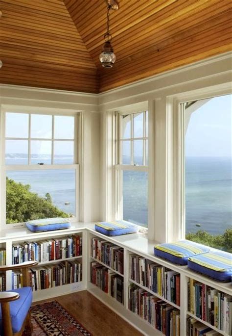 Great Cottagebeach House View Window Seat With