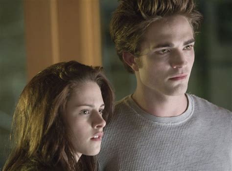 Twilight Author Stephanie Meyer Rewrites Vampire Romance To Make Bella