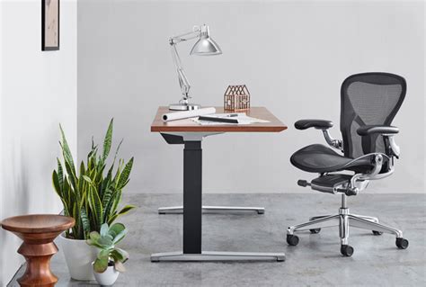 Don't worry check this awesome unbiased review of it 2020 and take the final decision, is it worth to buy? new Aeron remastered chair by herman miller