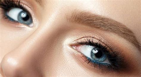 Pieni di mistero, gli occhi marroni devono essere valorizzati al massimo. Truccare gli occhi azzurri: il make up perfetto per l'estate