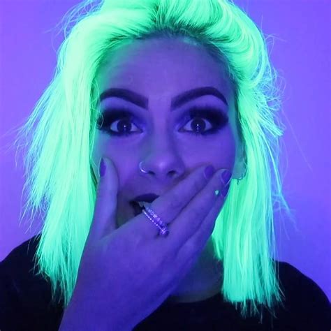 ladbible girl dyes her hair glow in the dark