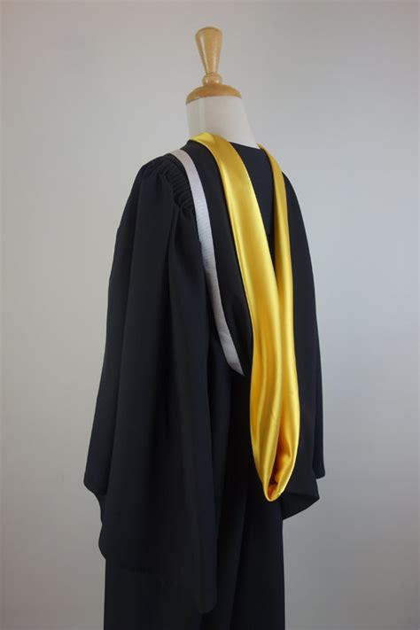 Buy University Of Melbourne Bachelor Graduation Gown Set Online At