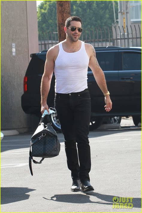 Jesse Metcalfe Looks Buff Heading To Dancing With The Stars