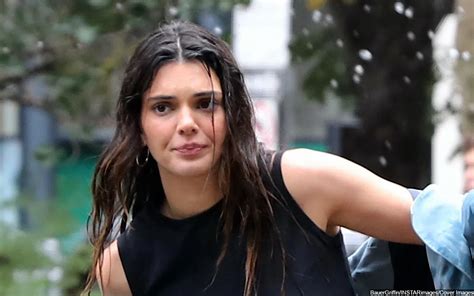 Kendall Jenner Wears Nothing But Christmas Lights Around Her Pert