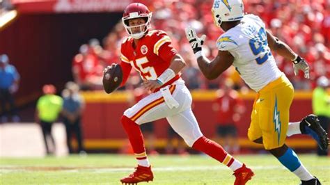 Chargers Rally To Beat Turnover Prone Chiefs 30 24 In Kc Abc30 Fresno