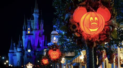 Disney Plus Halloween Collection 20 Best Halloween Movies Of All Eras