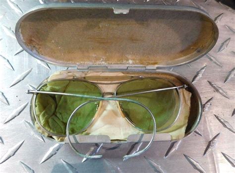 ww2 bausch and lomb vintage 1940s pilot aviator sunglass w aluminum case b l 1865052066