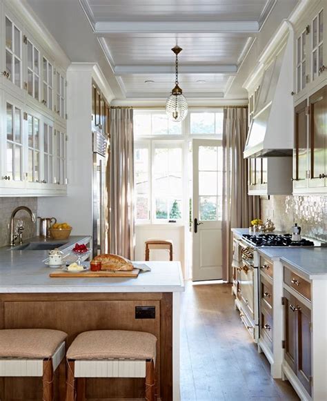 Home Decor Inspiration 16 Traditional Kitchens With Timeless Appeal