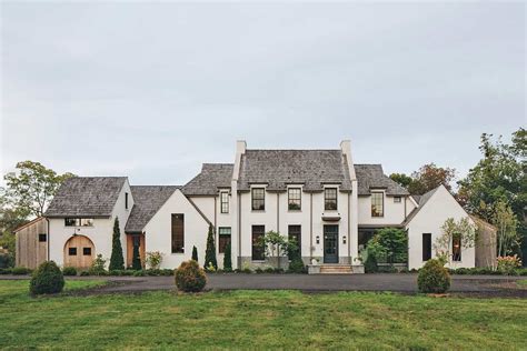 A Stunning Belgian Farmhouse Style With A Contemporary Twist In Chicago