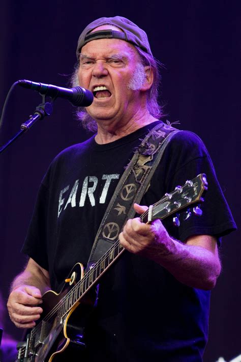 Neil Young: 'I Make My Music for People, Not for Candidates' | Rolling Stone