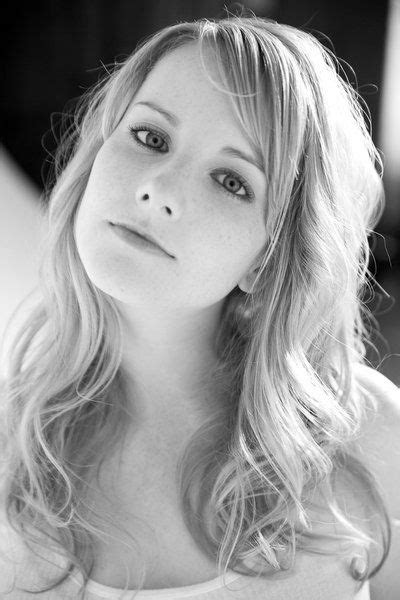 Melissa Rauch Aka Bernadette From Big Bang Theory Hottest Celebrities Beautiful Celebrities