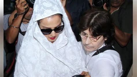 What S The Secret Behind Rekha S Mysterious Relationship With Her Female Secretary Farzana