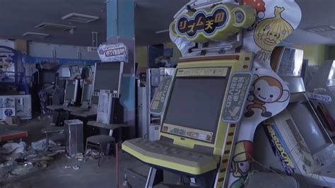 Man Explores Around Abandoned Fukushima Games Hall Youtube