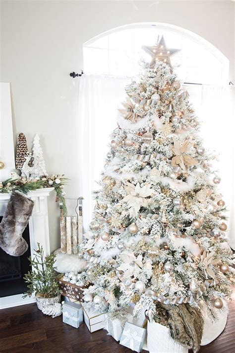 20 Elegant Christmas Tree Ideas